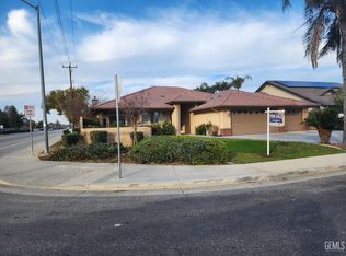 4014 Waterfall Canyon Dr, Bakersfield, CA 93313