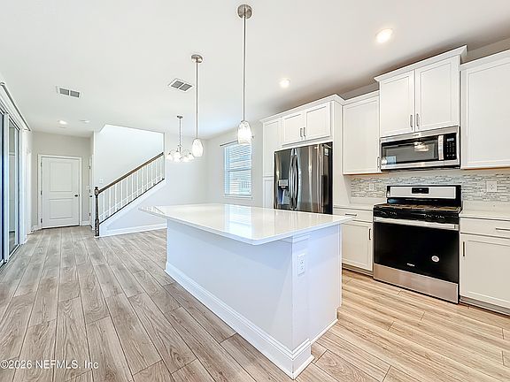 2nd image of 117 REDBUD Lane