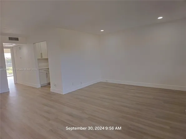 101 SW 132nd Way APT 403J, Hollywood, FL 33027