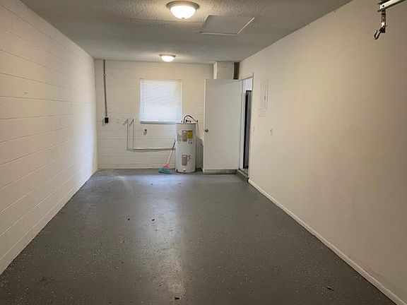 5th image of 813 Balsamwood Ln
