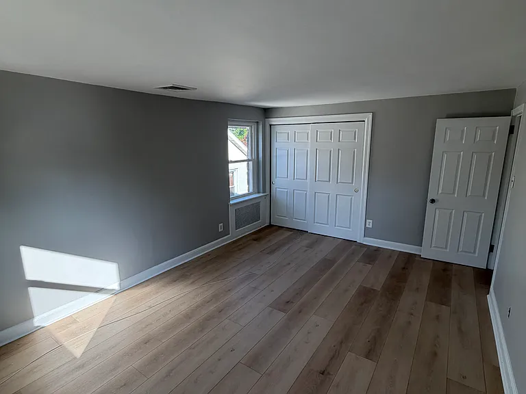 138 Church Rd — Photo 2