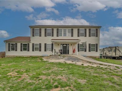 6295 Venture Ct, Slatington, PA, 18080