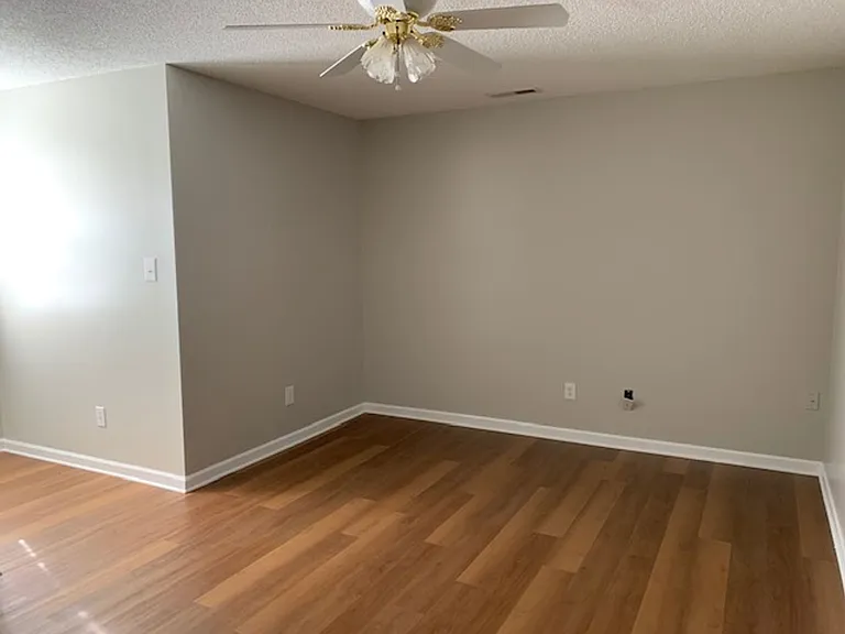 29125 Henderson Cir — Photo 11