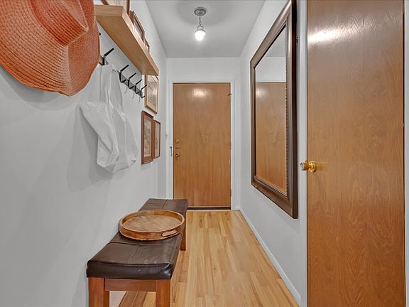 5th image of 219 E 56th Pl