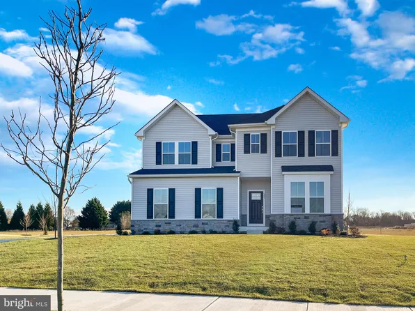 229 Goldleaf Dr E, Middletown, DE 19709