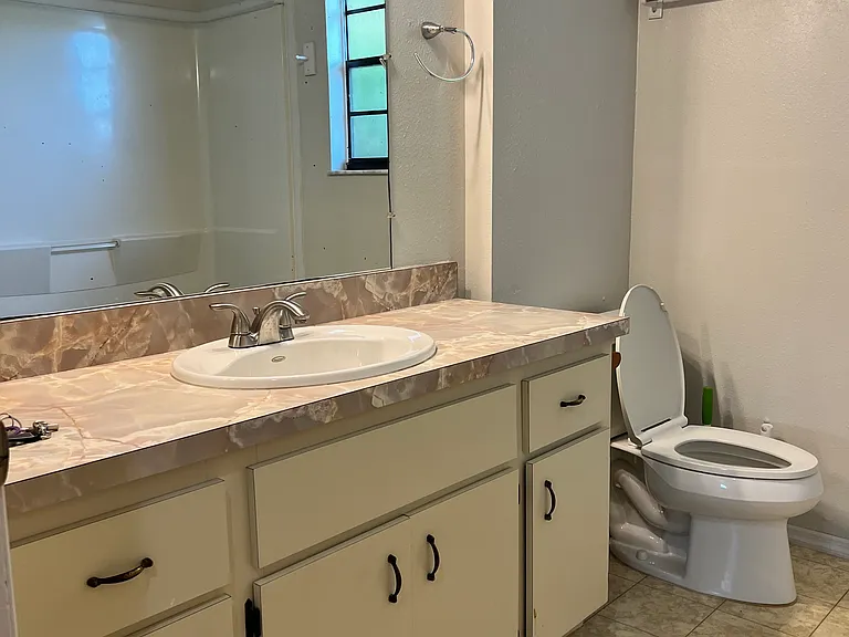 5480 Avenue B — Photo 14