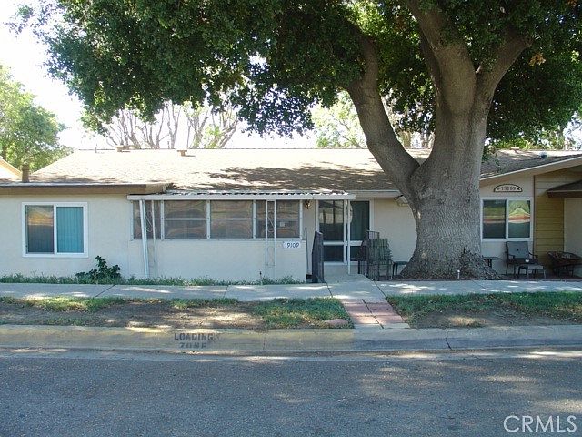1st image of 19109 Avenue Of The Oaks