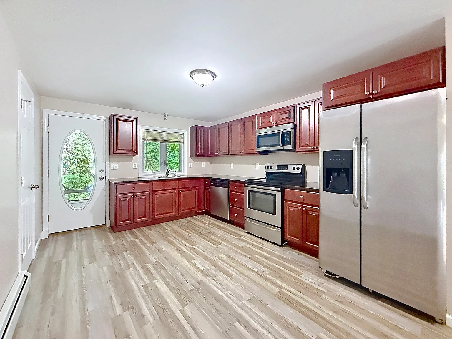 2 bed, 864 sqft, $1,900 — Photo 2