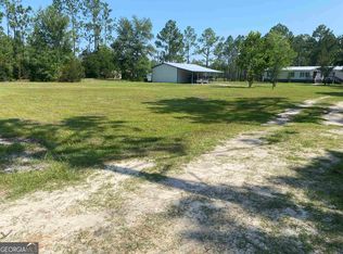425 Pleasant Ln, Saint George, GA 31562