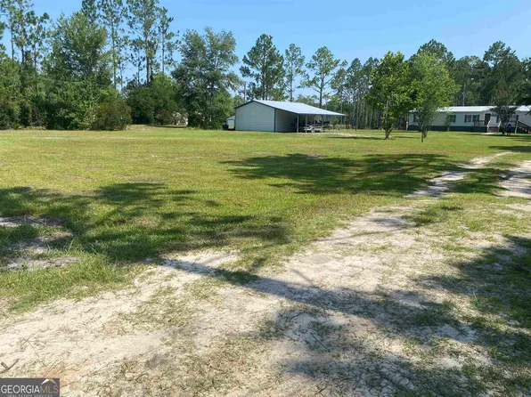 425 Pleasant Ln, Saint George, GA 31562