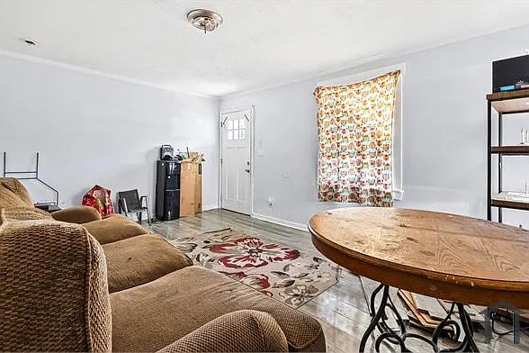 4 Dover Hall — Photo 4