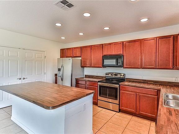 5th image of 3865 Gulf Shore Cir