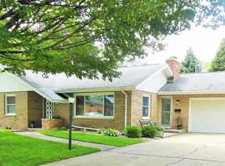 205 Ivanhoe Way, Bloomington, IL 61701