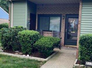 213 Medford Ct UNIT A, Manalapan, NJ