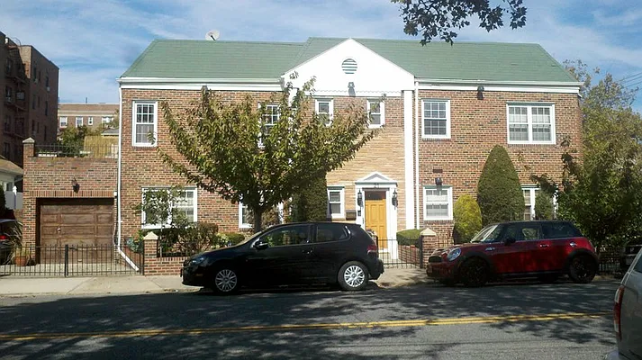 Rented by Laura A Noto LREB | media 32