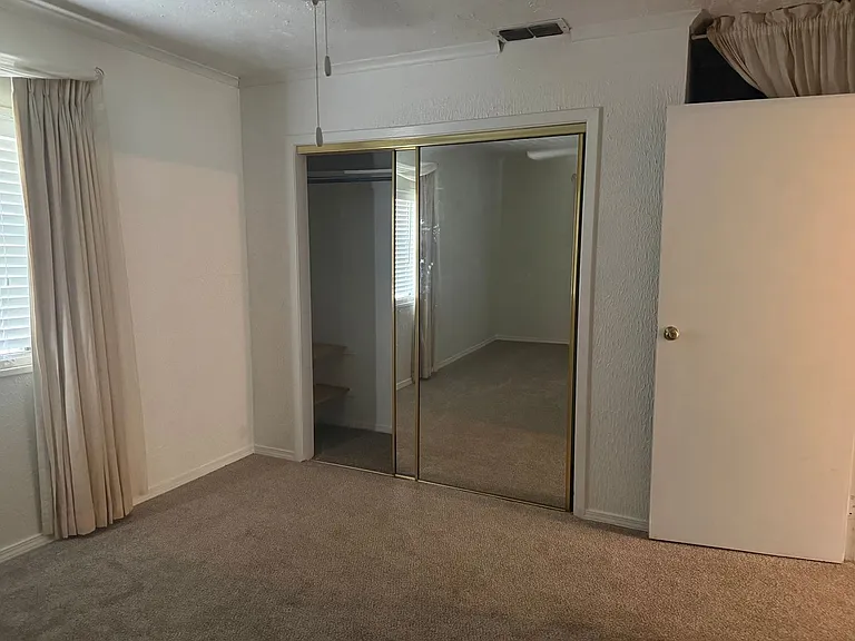 643 E South St — Photo 10