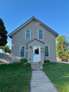 237 W 14th St, Saint Charles, MN, 55972