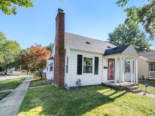 20605 Kenosha St, Harper Woods, MI 48225