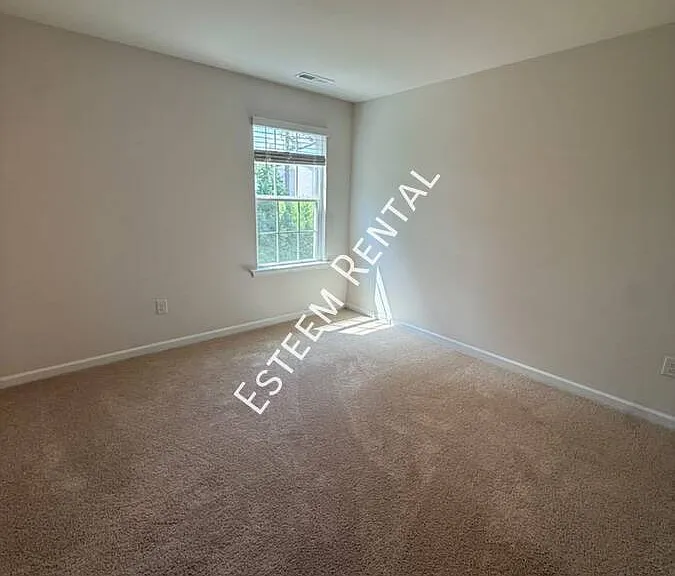 135 Palm Dr — Photo 13