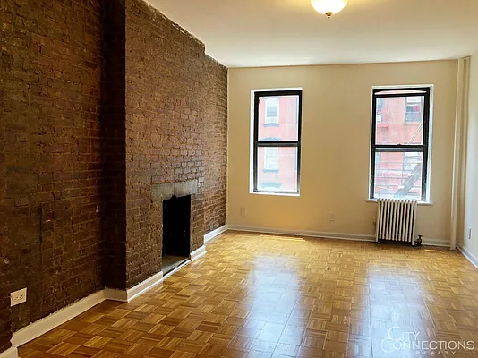 Rented by City Connections Realty | media 1