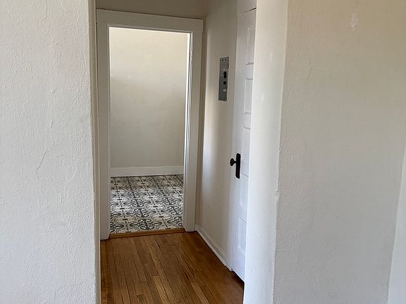 4th image of 1013 Mission St APT 11