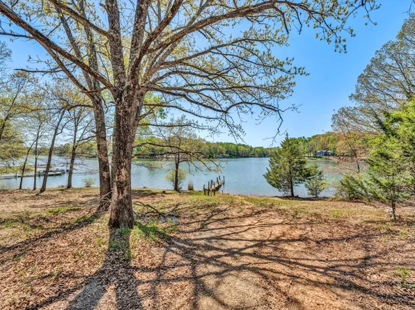 5A Bluewater Dr, Moneta, VA 24121