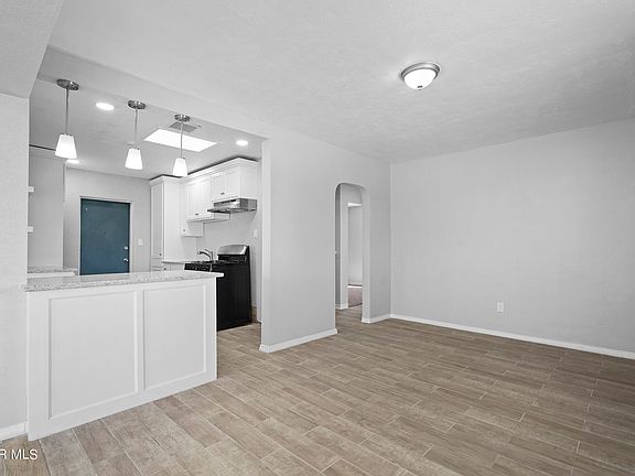 5th image of 7507 Acapulco Ave