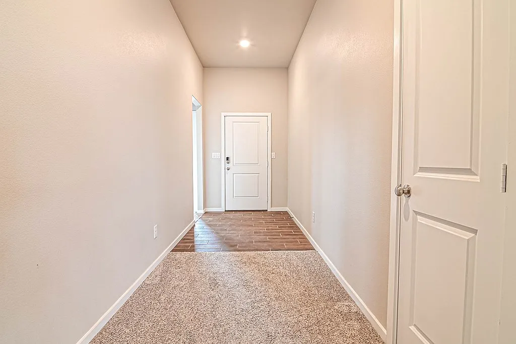 4 bed, 2.0 bath, 2123 sqft, $3,000 — Photo 3