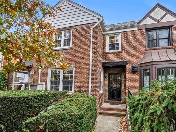 67-56 Exeter Street image 22 of 25