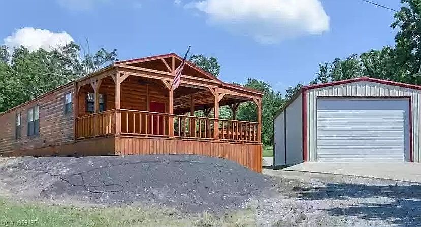 2nd image of 19983 W Chicken Creek Rd