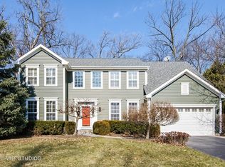 4452 W Gavin Ln, Libertyville, IL