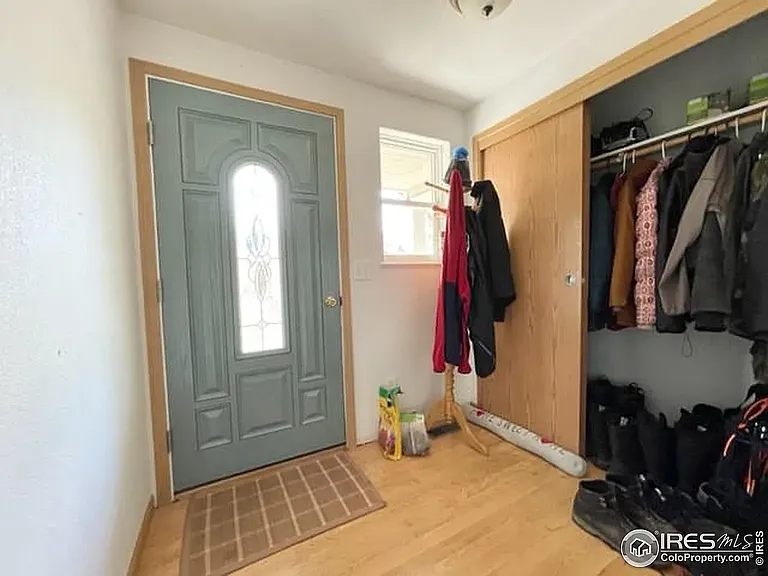 Entry way/ Mud Room