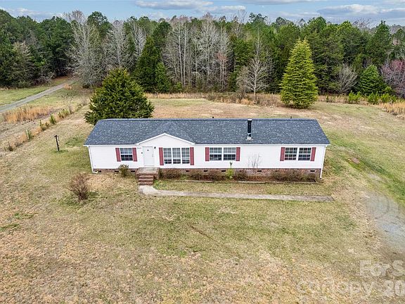 3rd image of 2542 Lower Stone Church Rd