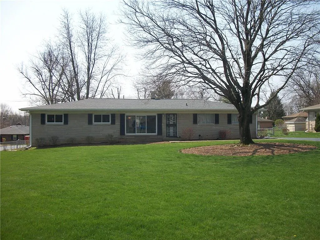 145 E Hickory Ln photo 1
