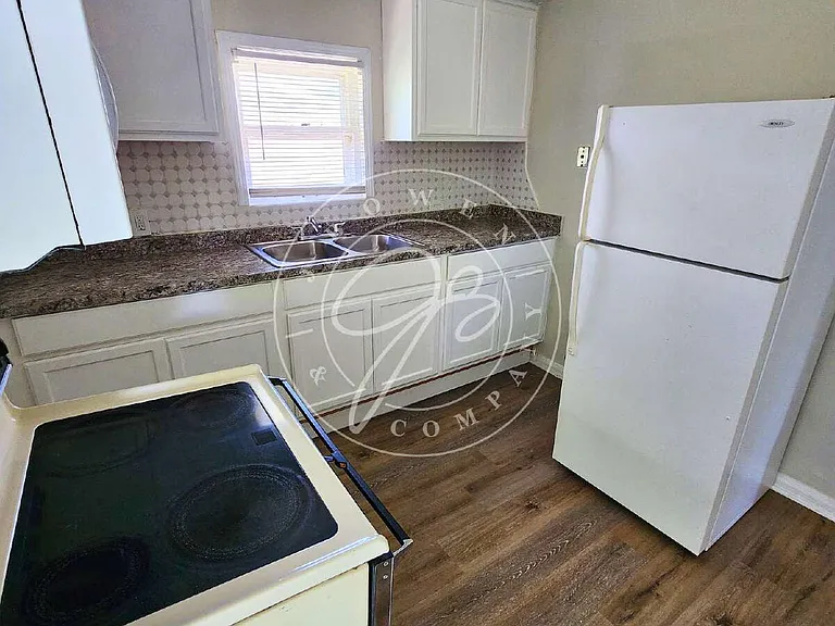 823 Custer Dr — Photo 5