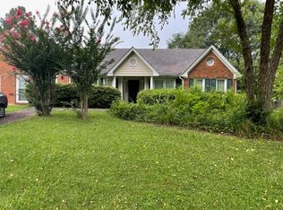 2372 Condor Dr, Lawrenceville, GA 30044