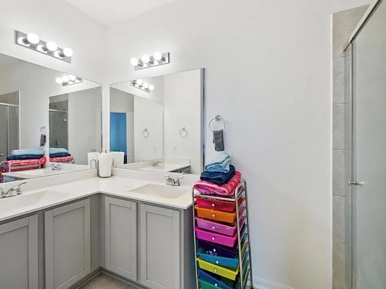 8711 Willet St — Photo 10