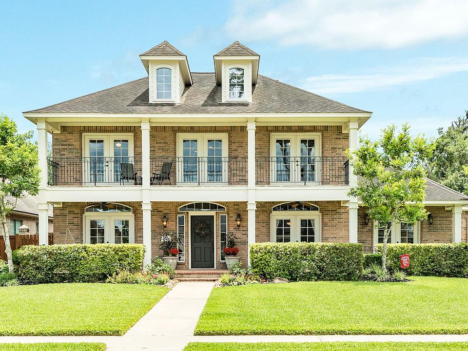 204 Arrowhead Dr, Lake Jackson, TX 77566 Zillow
