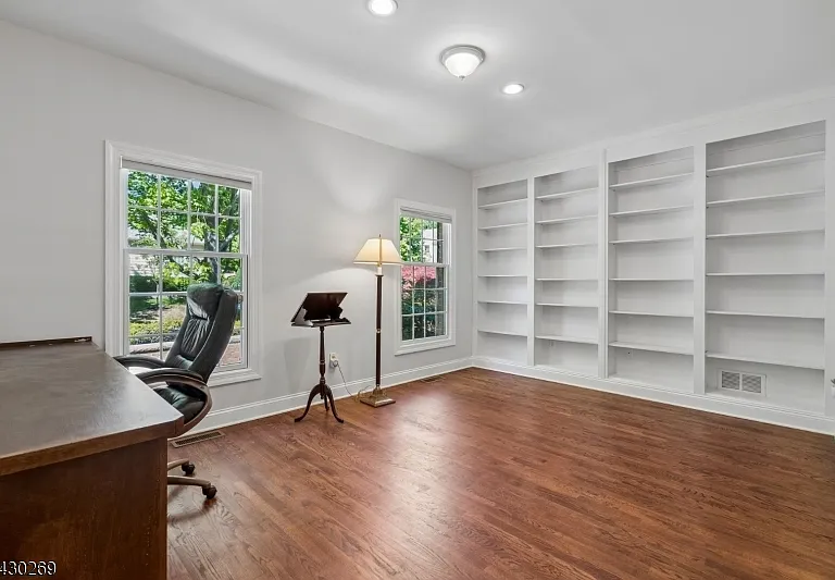 8 Morgan Ct — Photo 15