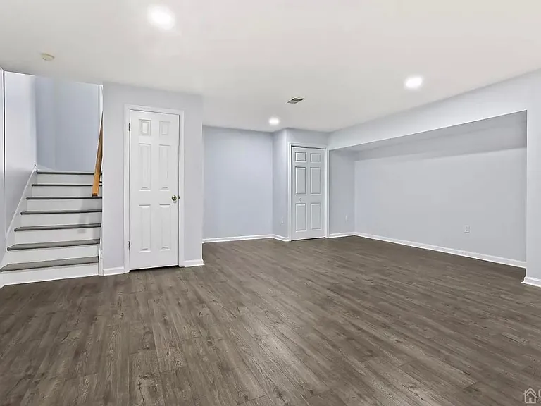 12 Donamar Ln — Photo 8