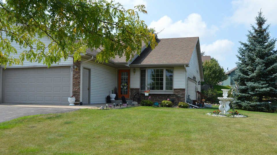 1st image of 969 Fairchild Dr
