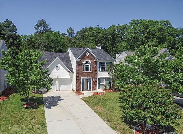 1st image of 7613 Berrywood Cres