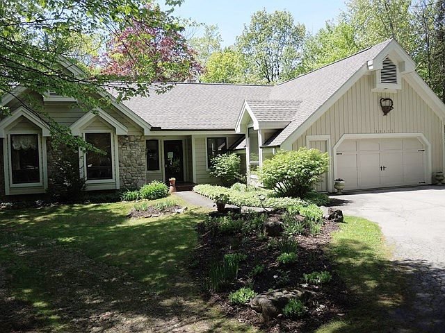 1st image of 10637 Westwood Dr