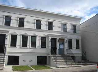 449 Clove Rd, Staten Island, NY 10310