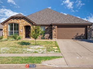 7312 Lake Rock Dr, Fort Worth, TX 76179