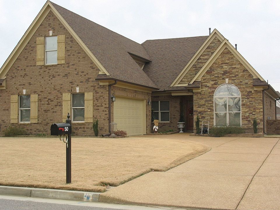 Front exterior view of home