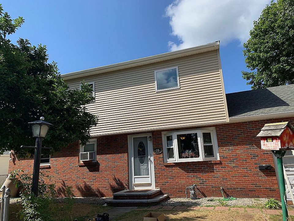 2nd image of 25 Jane St