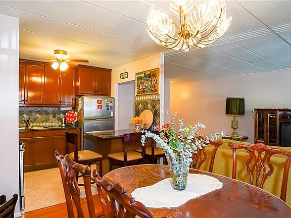 5th image of 387 Adelphi St #2-C