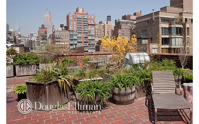 Sold by Douglas Elliman | media 25