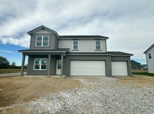 6016 Madera Dr, Whitestown, IN 46075
